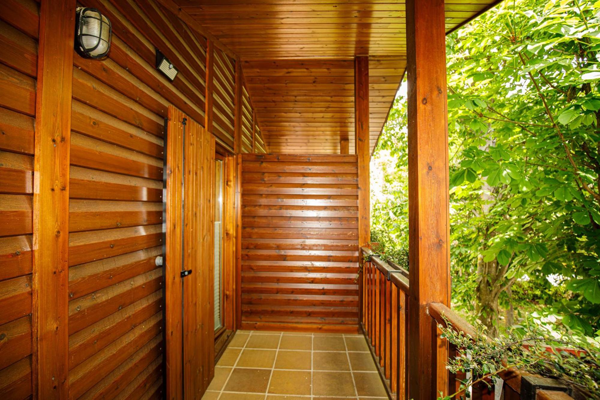 El Refugi De Les Basses Villa Campelles Exterior photo